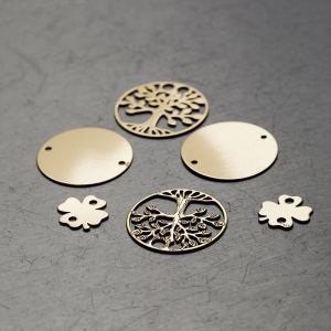 Diseño con precio de la placa AU*SRV 07